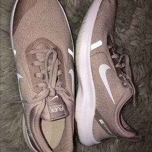 NIKE Flex Experience 8 - Running Shoes